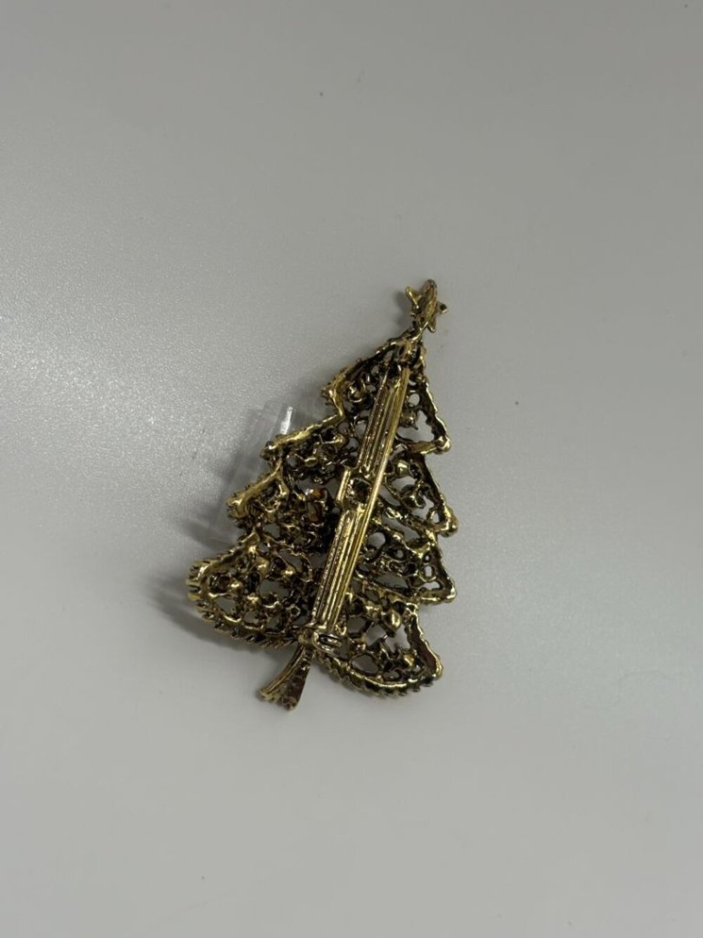 Gerry's Gold-Tone Vintage Mid-Century 1960s/1970s Christmas Tree Holiday Brooch - Picture 5 of 6